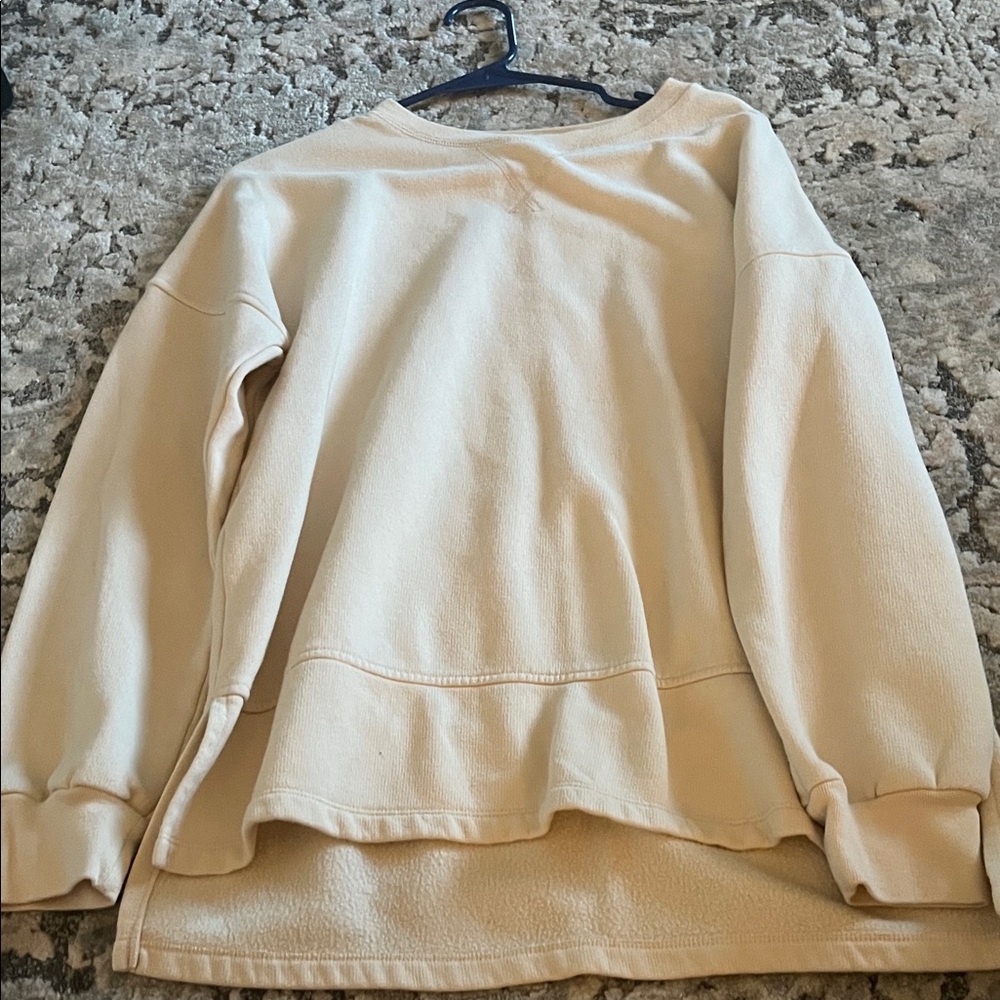 Universal Thread Cream Crewneck Pullover Sweater